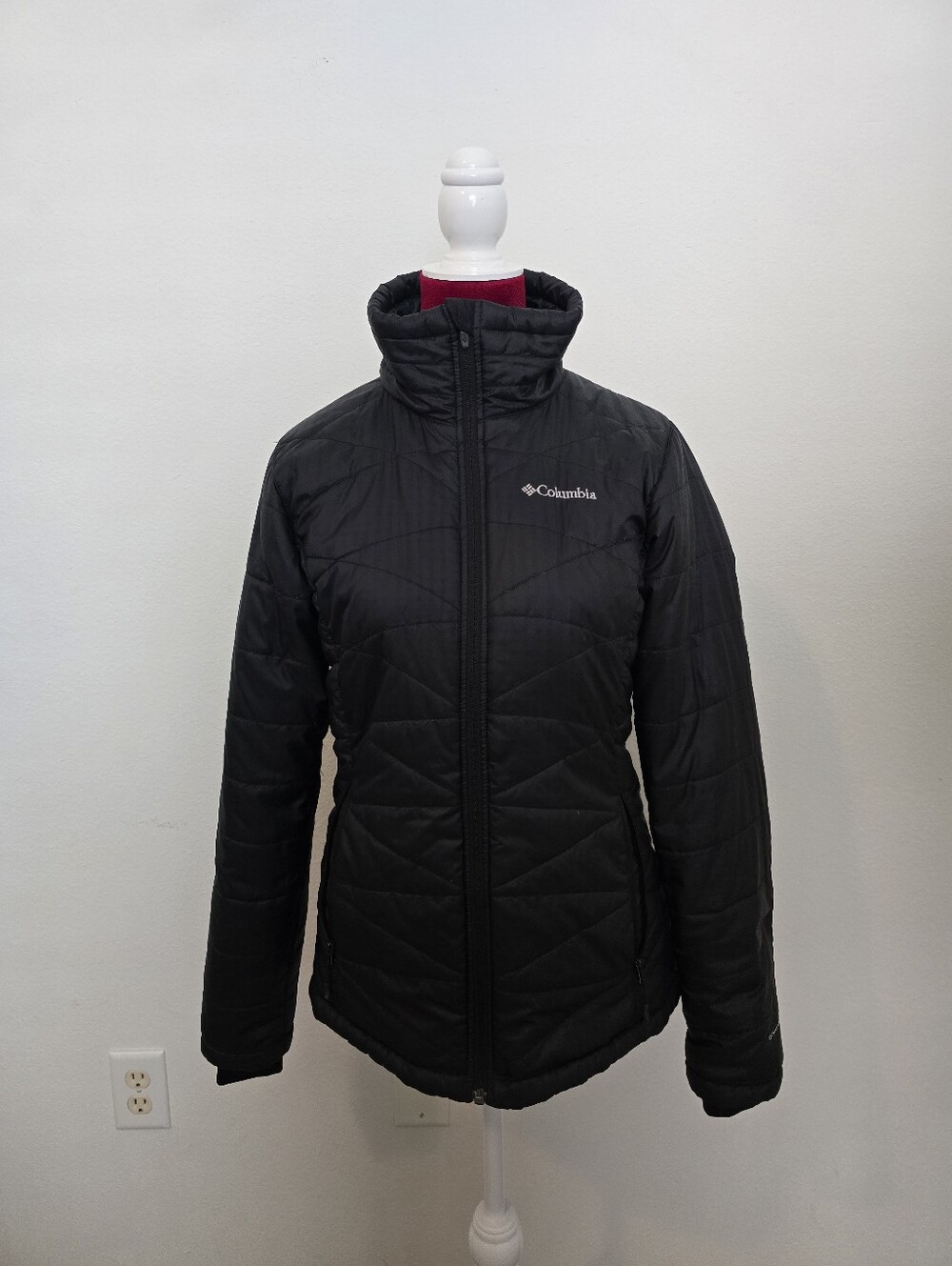 Columbia Women's Black Quilted Puffer Jacket with High Collar